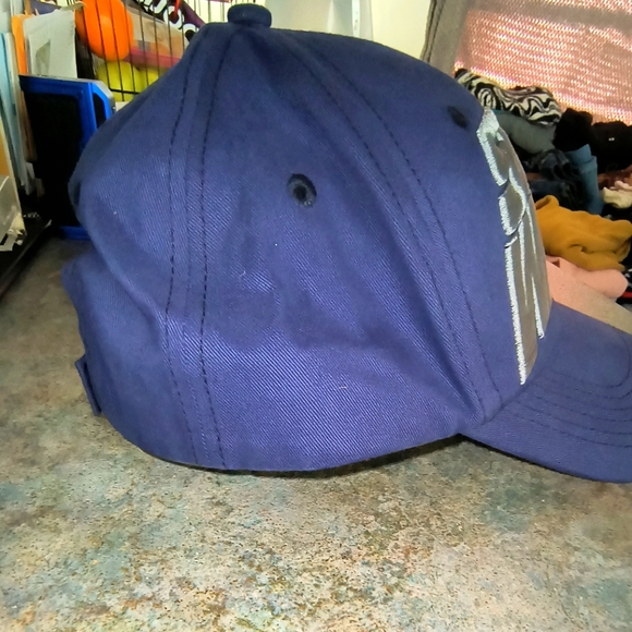 🌟 STAR WARS DISNEY THEME PARKS NWT HAT - Picture 2 of 5